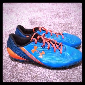 Under armor soccer cleats size 7.5
